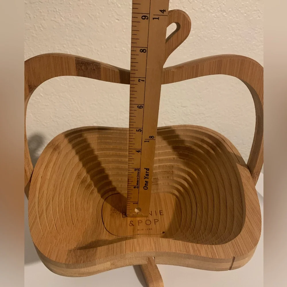 Bonnie & Pop New York Expandable & Collapsible Wooden Apple Fruit Basket
